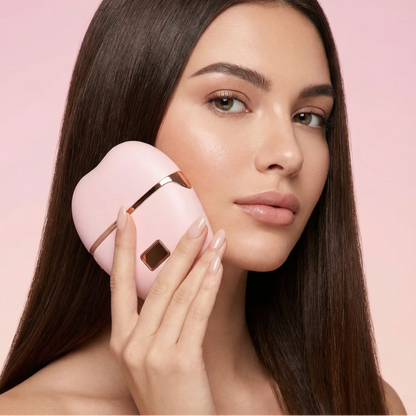 Lumisse™ by Blerinae | Luce un cabello liso y perfecto en cualquier momento.